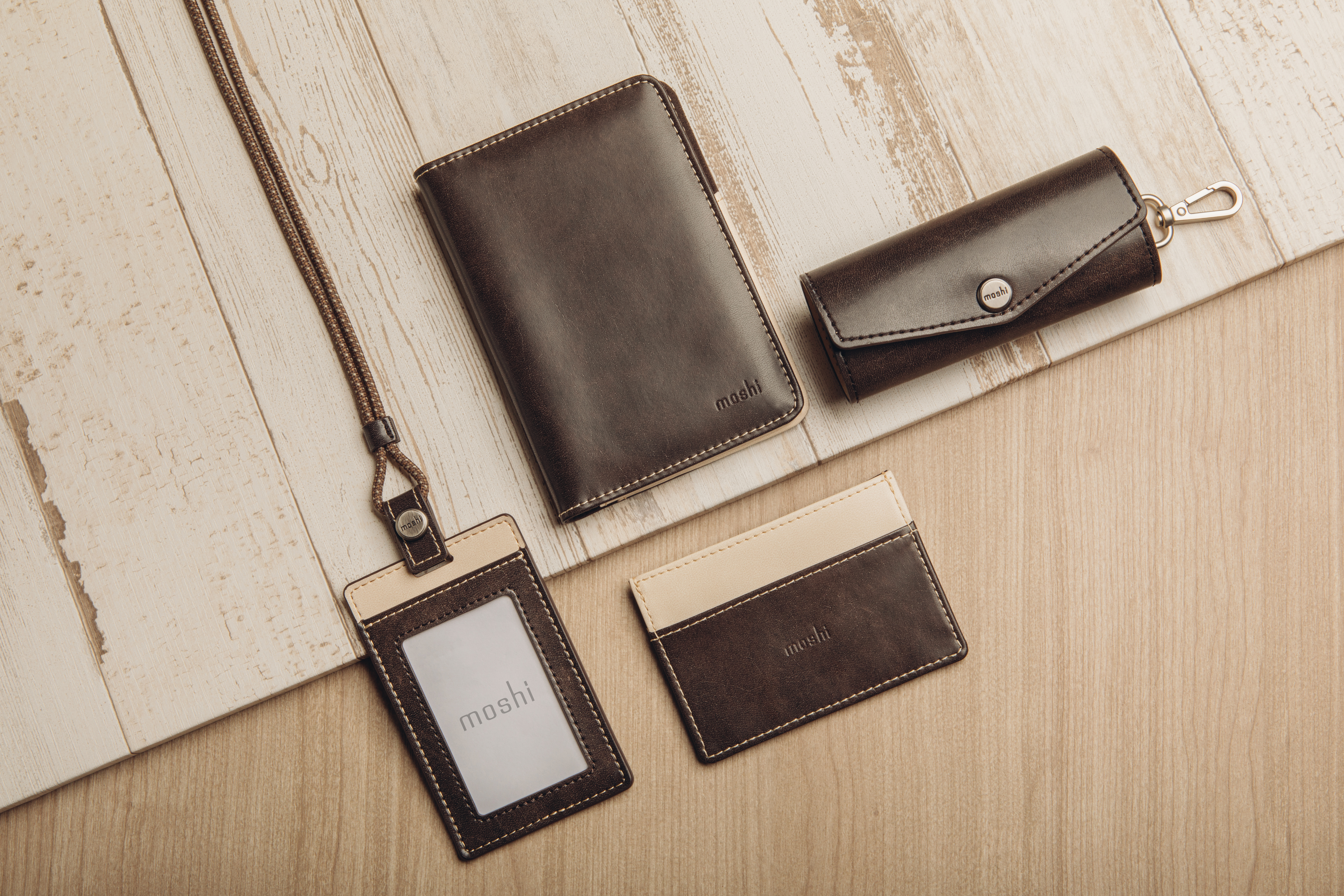 Badge_Holder_Brown_LS_02.jpg