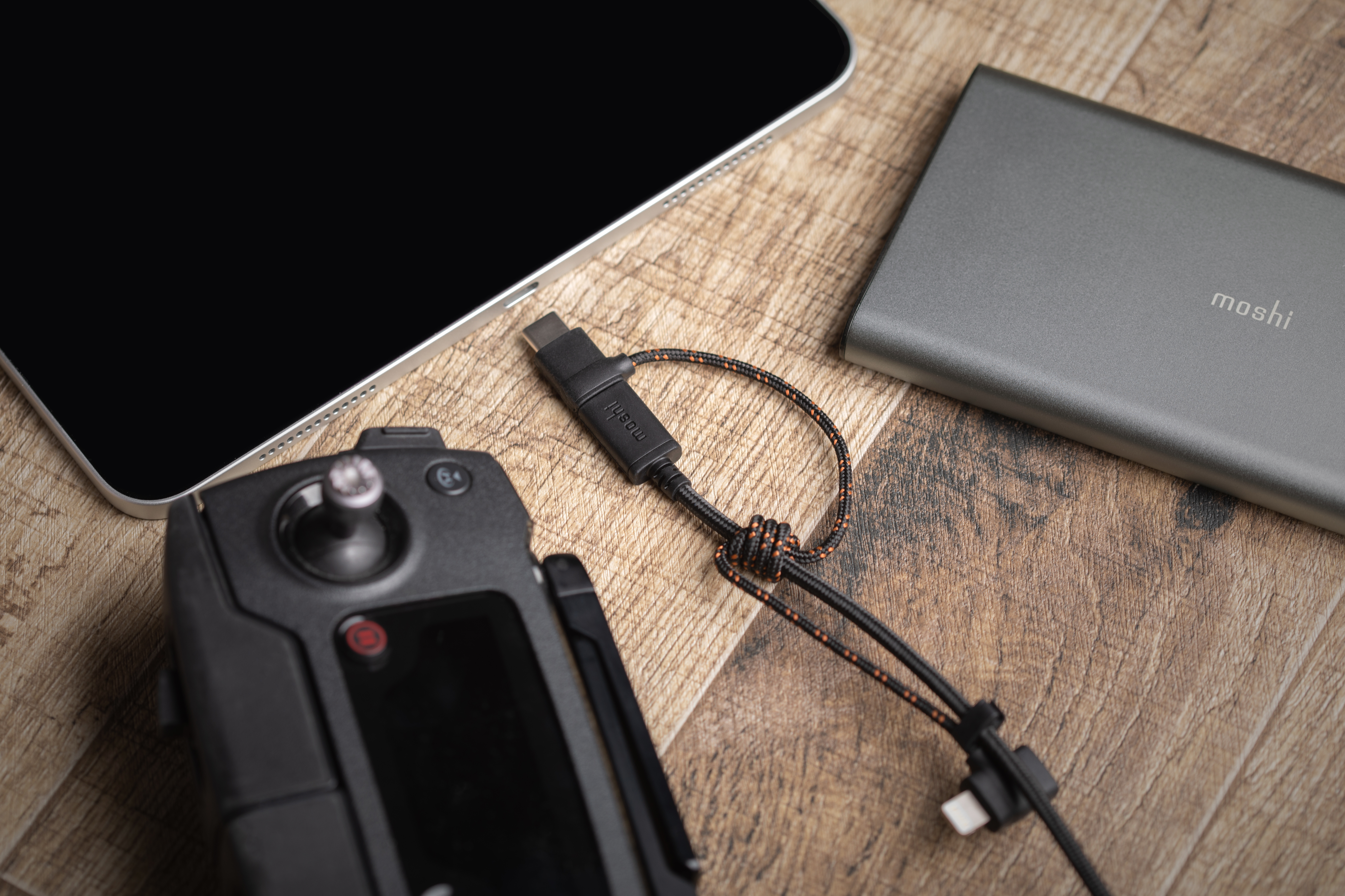 3-in-1_Universal_Charging_Cable_LS_02.jpg